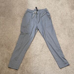 Vuori Men's Heather Gray Joggers